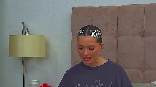 AlexandraBloom 即時 XXX 聊天