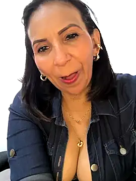 MrsvictoriaaaのライブXXXチャット