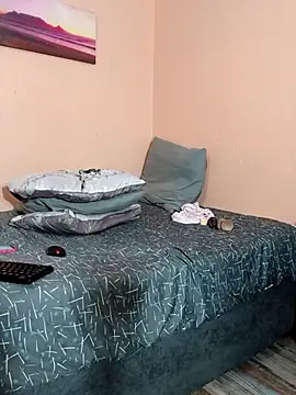 Fantasy1976's Live XXX Chat