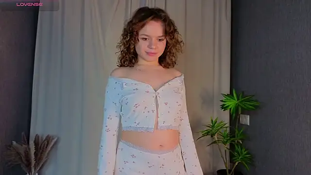 แชท XXX สดของ mymonique