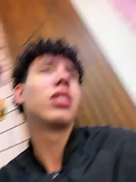 yoursexyjoseのライブXXXチャット