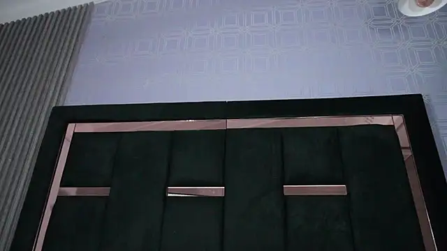 Dark_Eros_ Show in webcam