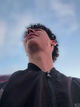 yoursexyjose élő XXX-chatje