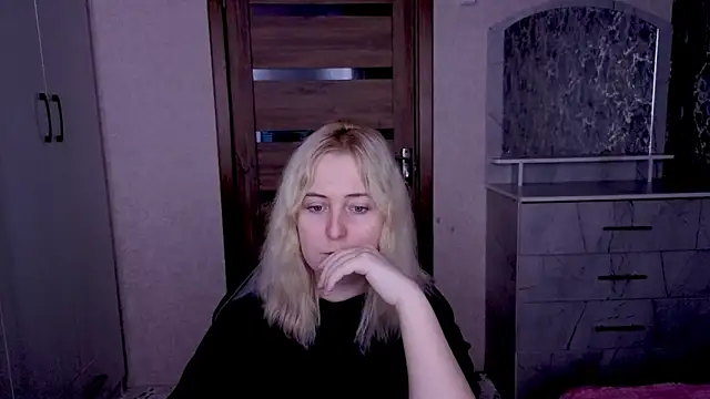 Kristy-Max Chat XXX in diretta