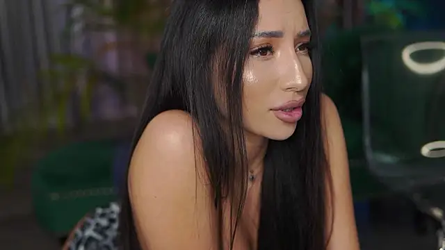 แชท XXX สดของ GinaValentinna