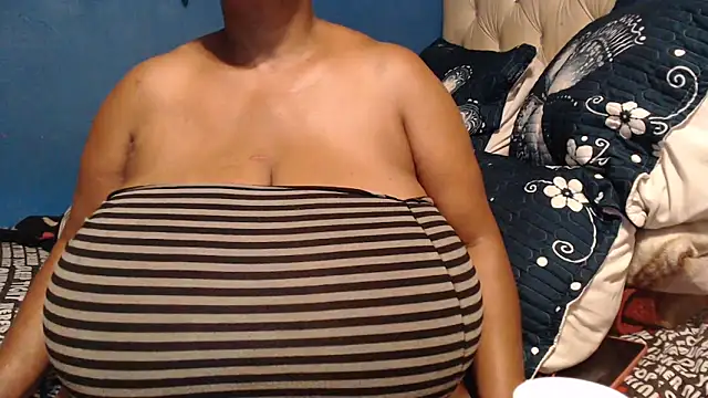 Živý XXX chat CUTEFIRMMELONSS