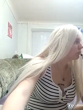 Adele_Lily Adlı Modelin Canlı XXX Sohbeti