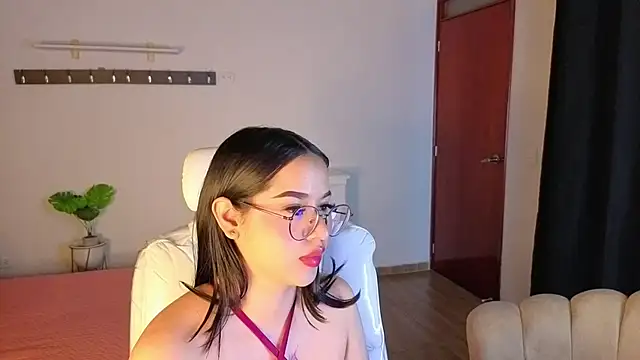 Renaxi_Smith 即時 XXX 聊天