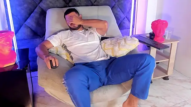 Dimitri_Bass Chat XXX live