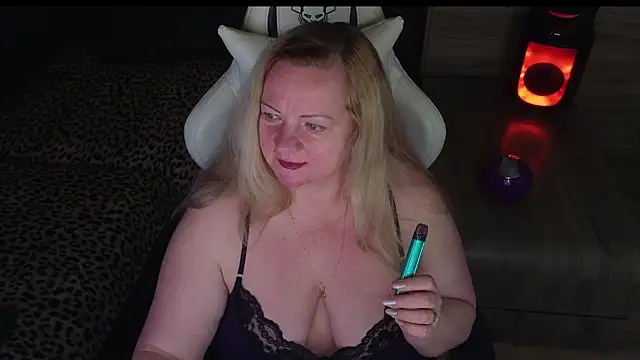 MolligSpielle élő XXX-chatje