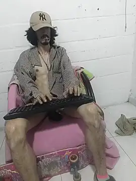 sk8-sir élő XXX-chatje