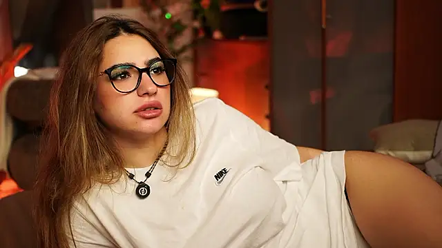 แชท XXX สดของ ItalianGirl