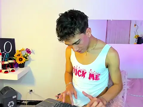 Онлайн чат XXX Ailanys_Miller