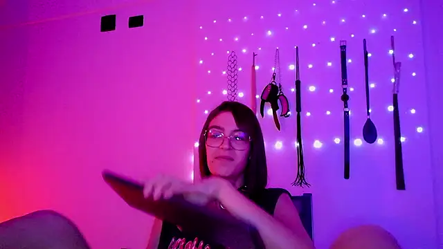 Онлайн чат XXX nina_kink