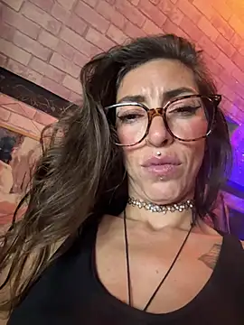 Amani_thewolf – Live XXX-chat