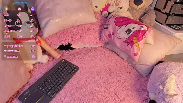 Iam_Emiily_ Adlı Modelin Canlı XXX Sohbeti