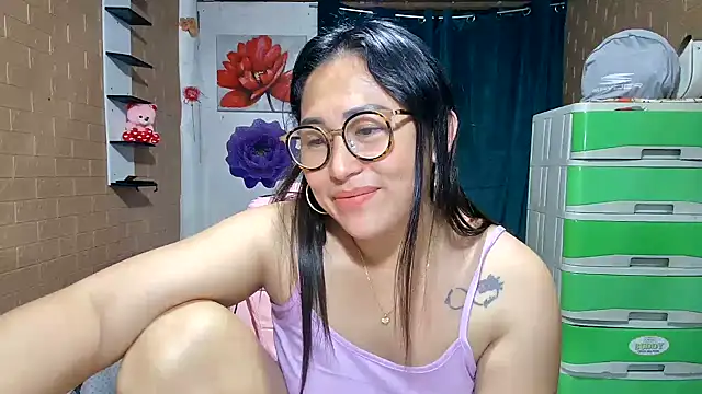 Ugly-Filipina 现 场XXX聊天