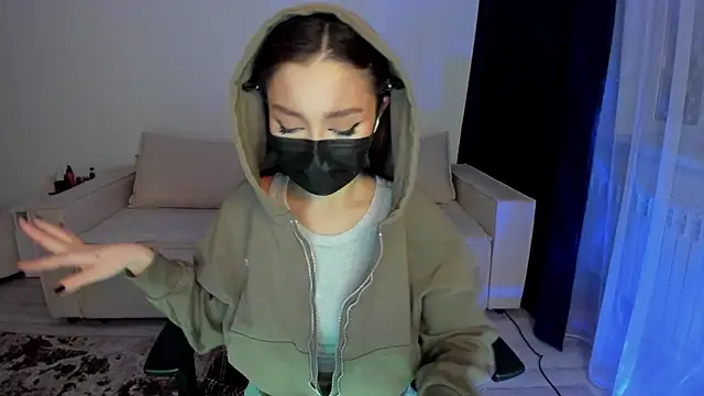 DeferentUproar's Live XXX Chat