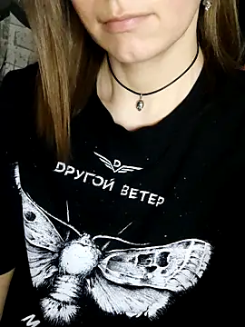 Aashikalaa Adlı Modelin Canlı XXX Sohbeti