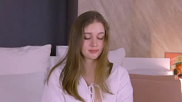 EllieHayes Show Webcam