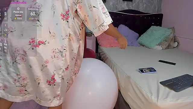 Lauren_smiles Live XXX-chat