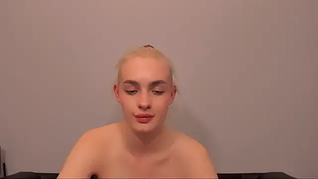 OliviaKisssのライブXXXチャット