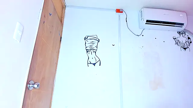 Emily_Coper18 Adlı Modelin Canlı XXX Sohbeti