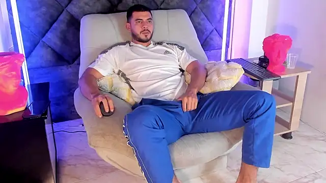 Dimitri_Bass élő XXX-chatje