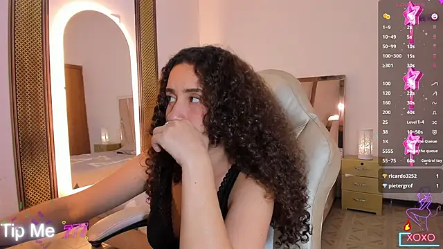 Czat XXX na żywo – NoaMalak7