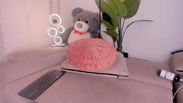 kitty_miaa 即時 XXX 聊天