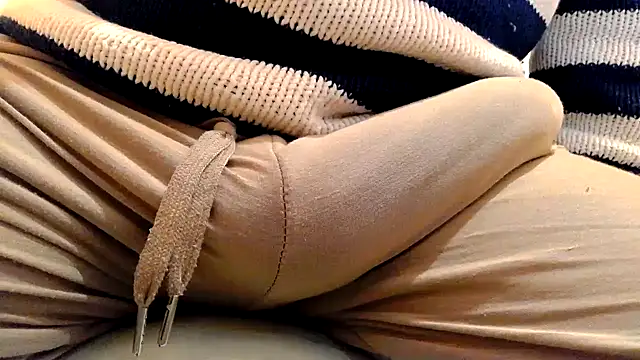 gae89tano Adlı Modelin Canlı XXX Sohbeti