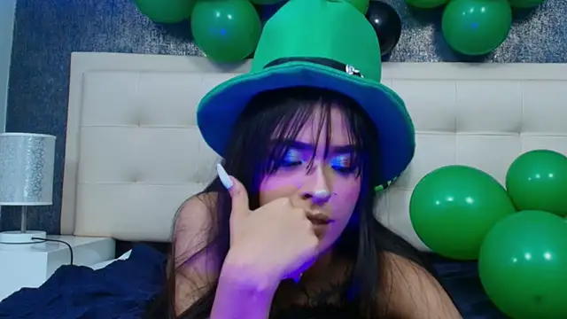 Cloeandtyfanny Live XXX Chat