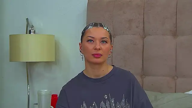 AlexandraBloom: απευθείας συνομιλία ΧΧΧ