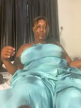 Cardiebae89 Adlı Modelin Canlı XXX Sohbeti