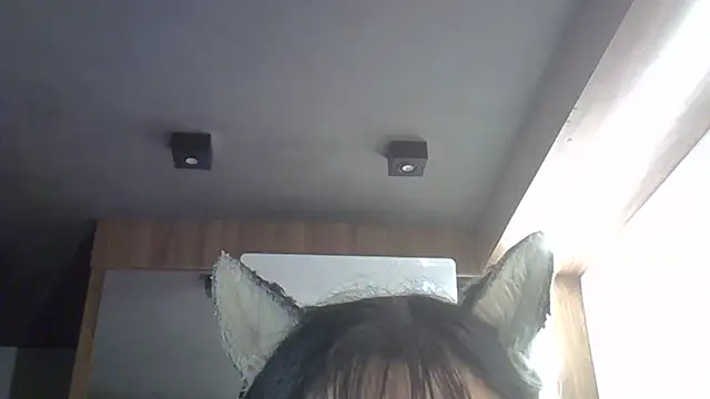 SkinnyKittenのライブXXXチャット