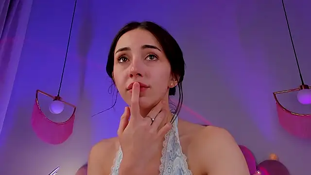 ElsaYoung Adlı Modelin Canlı XXX Sohbeti