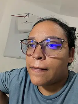 Show modela tokio_angel na web-kameri