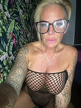 Big-Tits696969 – webcam-show