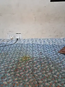 Akni_ Show in webcam