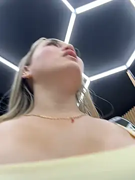 Danielavegax 在線直播表演