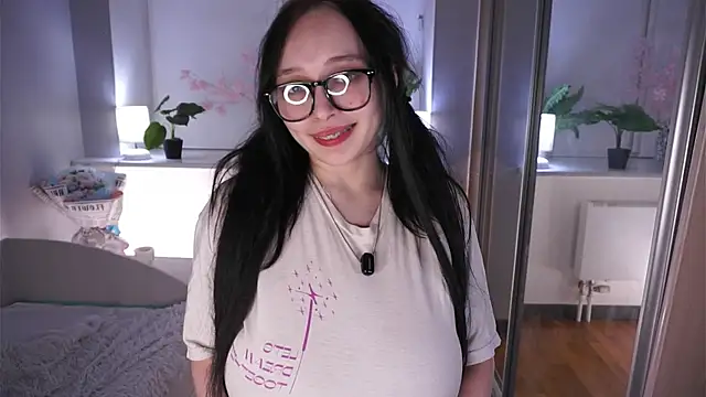 HannaHayles Adlı Modelin Canlı XXX Sohbeti