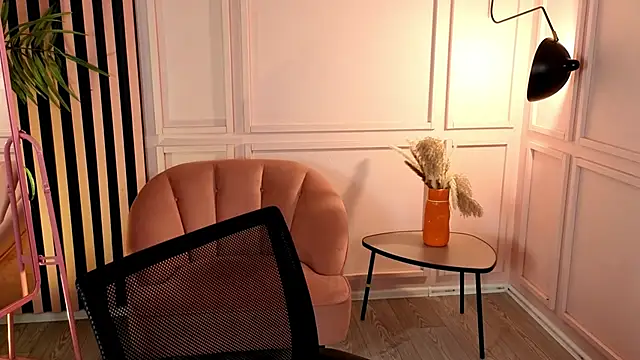 _Ava_Sky_のウェブカメラショー