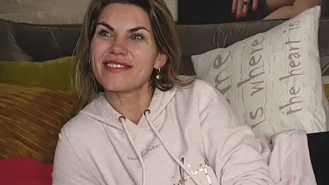 FeliciaKrige 网络视讯表演