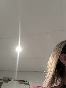 NinaRicci1518 Show Webcam