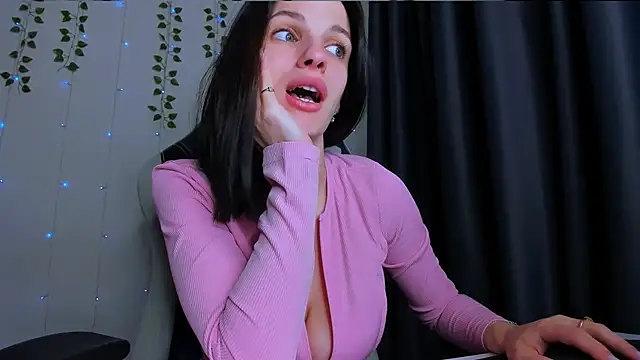 KarlaSim's Live XXX Chat