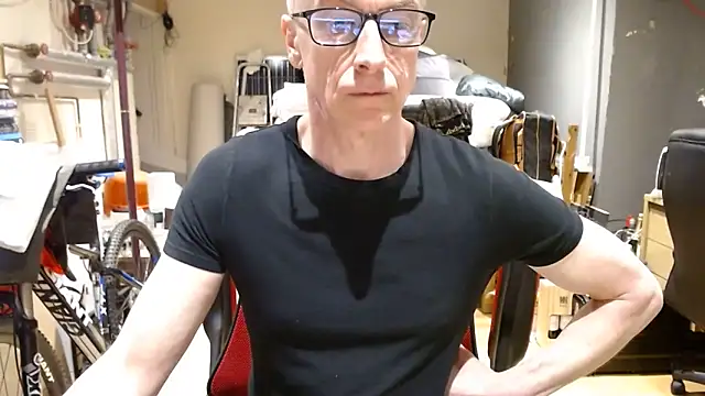 Hung2Mike Chat XXX live