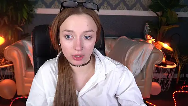 FoxyMayy live XXX chat