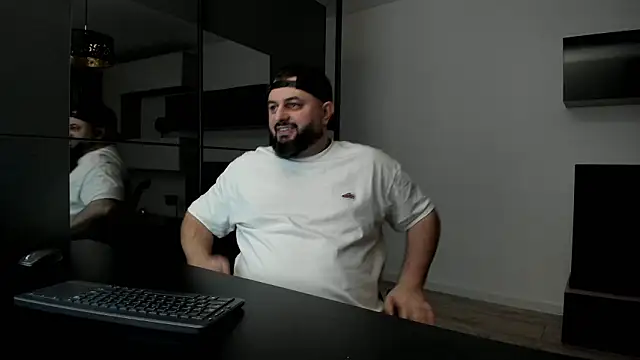 DravenPeak's Live XXX Chat