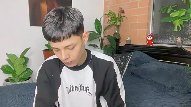 Andy_Belier23n Live XXX chat