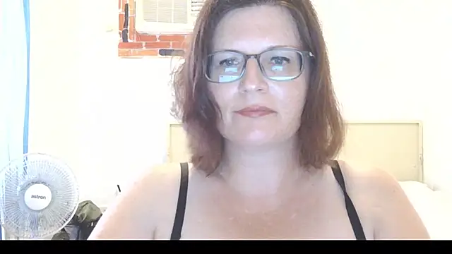 Chat +18 de Domina_Tasselina_Goddess ao vivo